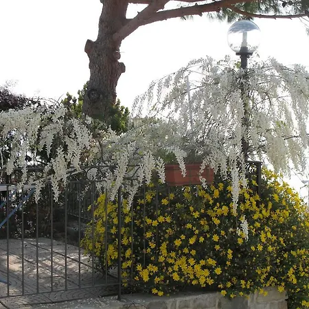 La Casa Di Ketty Bed & Breakfast